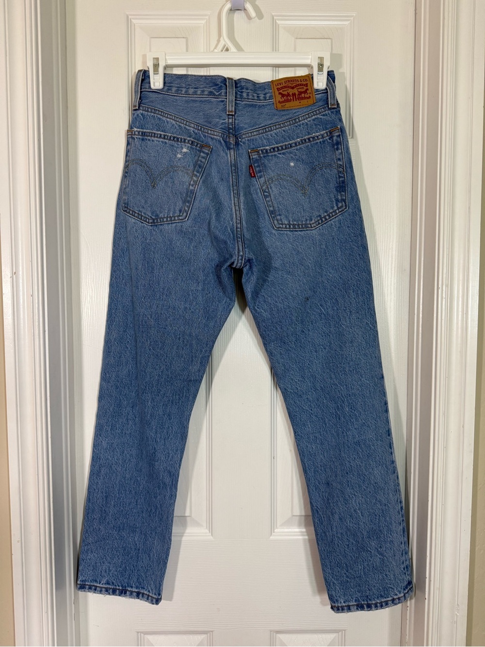 Levi's 501 Distressed Straight Leg Jeans Light Wash Button Fly Women’s 24x26 - Picture 3 of 16
